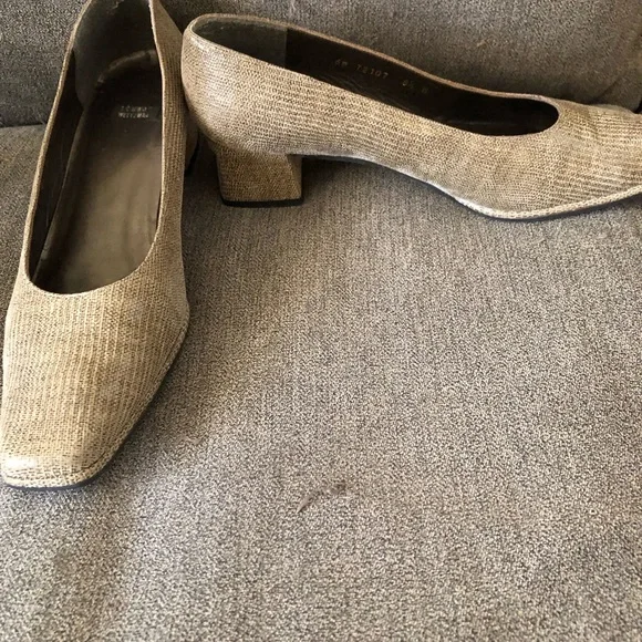 Stuart Weitzman Taupe Shoes - Picture 2 of 4